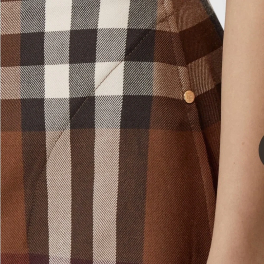 ✨ New Authentic Burberry Wool Check Skirt – Dark Birch Brown | Women’s Size 0 ✨